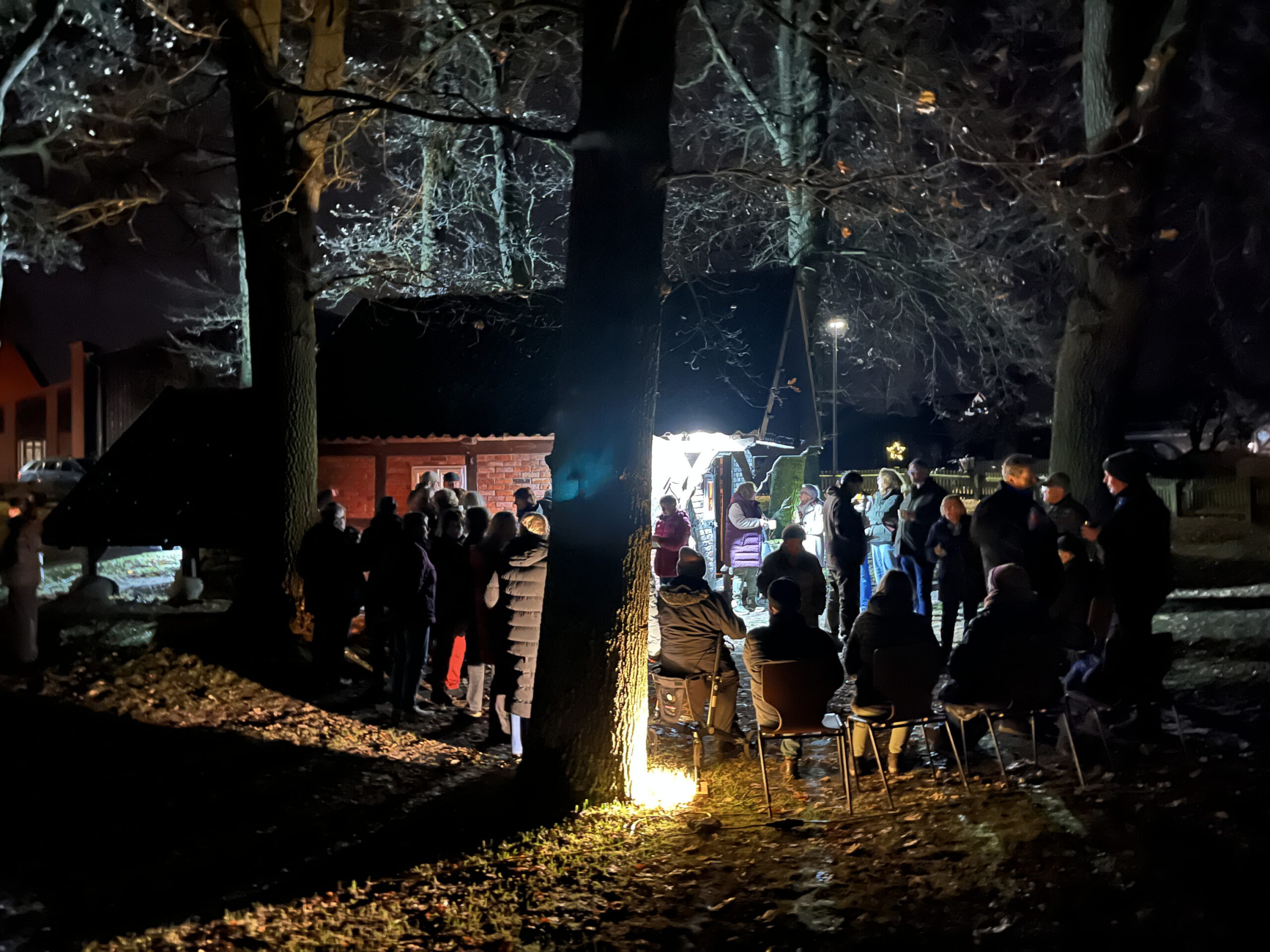 Lebendiger Adventskalender am Backhaus