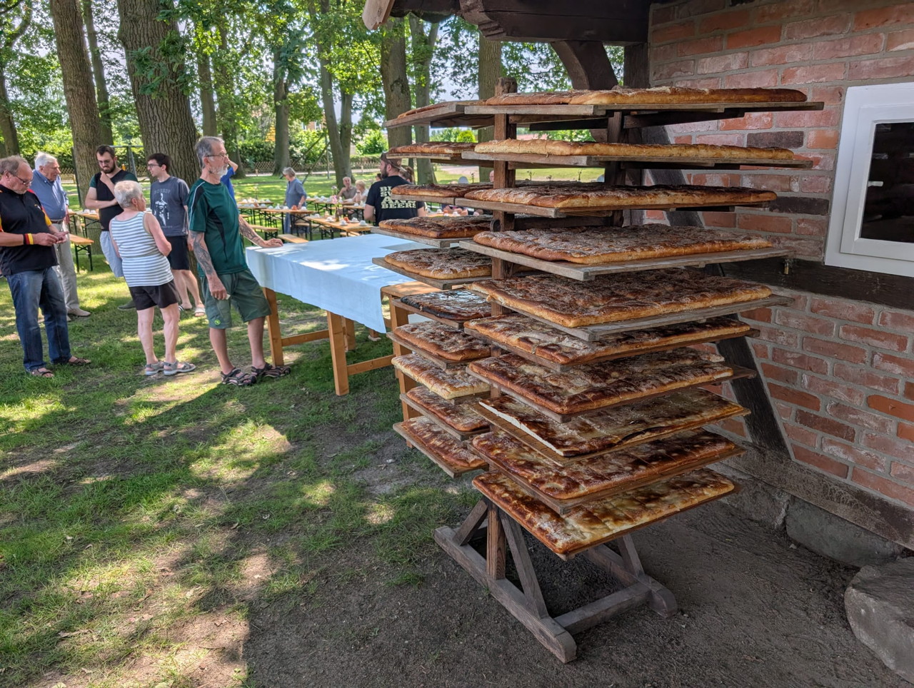 Ein (sommerlich) heißer Backtag in Ahnsbeck